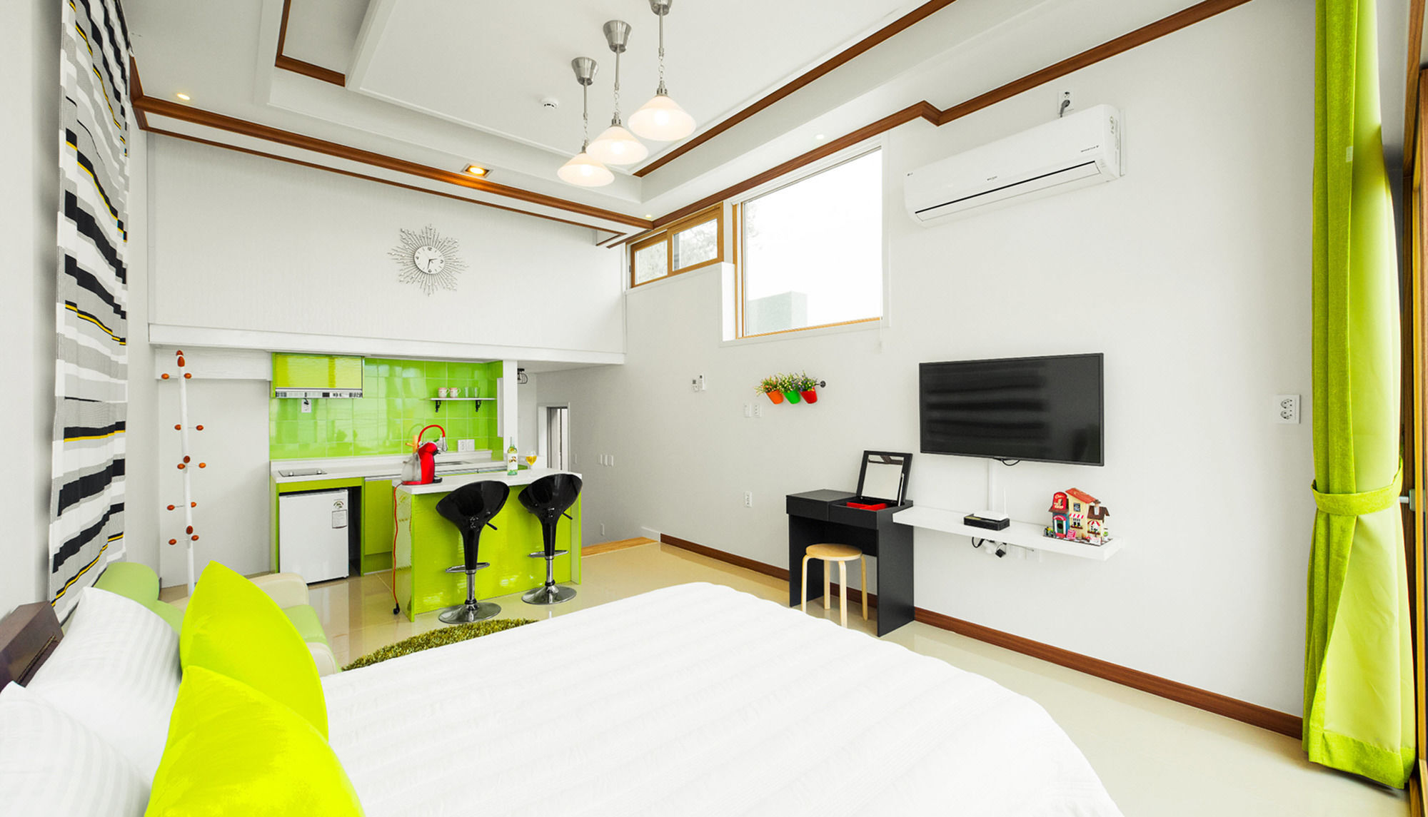 Sea & Pine Pension Namhae Exterior foto